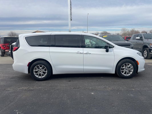 2024 Chrysler Pacifica PACIFICA TOURING L in Holdrege, McCook, North Platte, York, Larned, NE - Janssen Auto Group