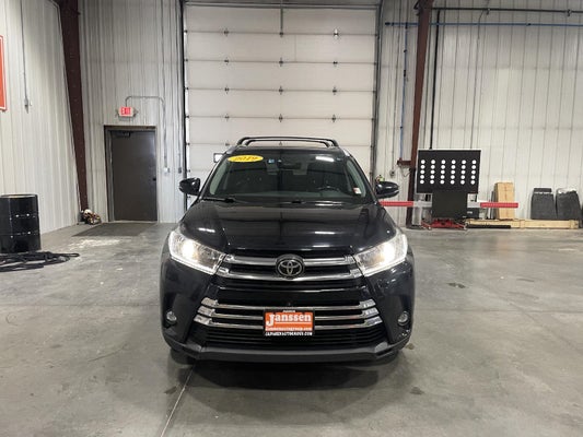 2019 Toyota Highlander Limited in Holdrege, McCook, North Platte, York, Larned, NE - Janssen Auto Group