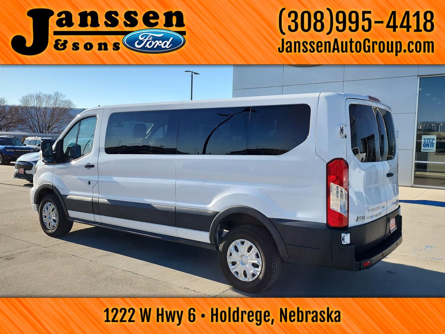 2023 Ford Transit Passenger Wagon XLT