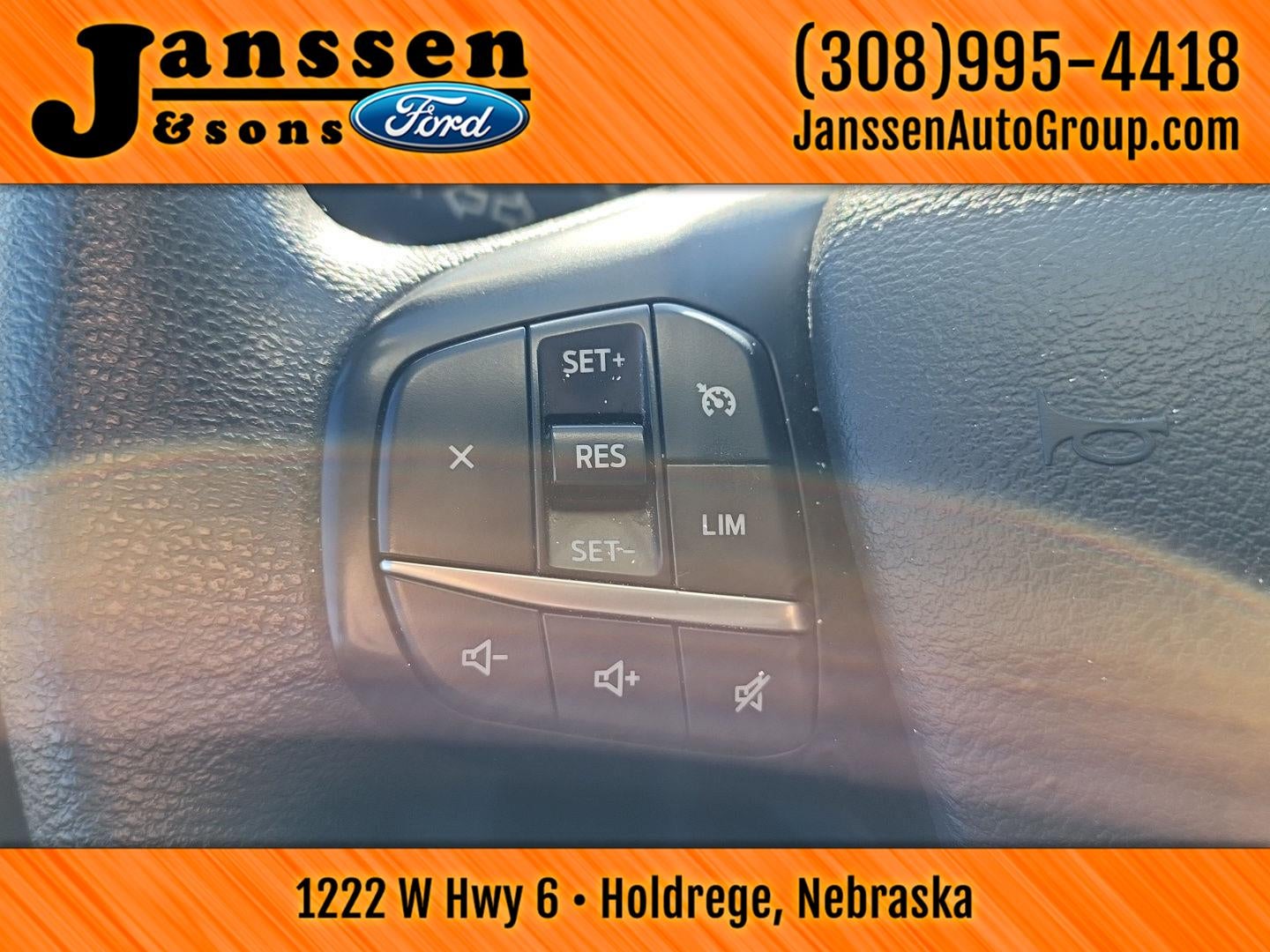 2023 Ford Transit Passenger Wagon XLT