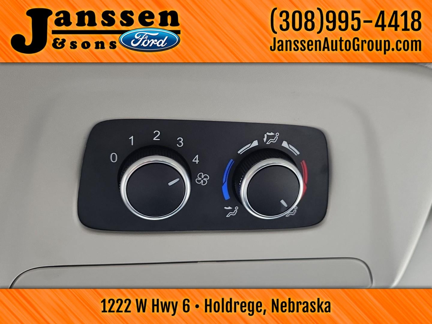 2023 Ford Transit Passenger Wagon XLT