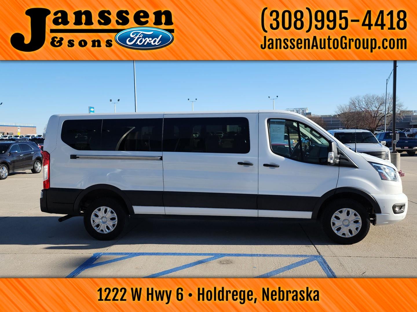 2023 Ford Transit Passenger Wagon XLT