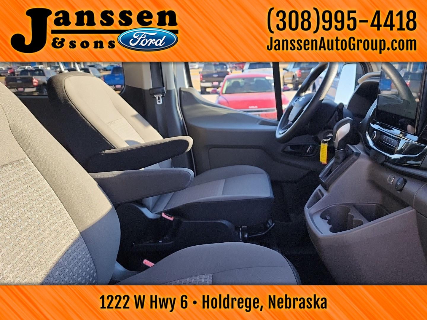 2023 Ford Transit Passenger Wagon XLT