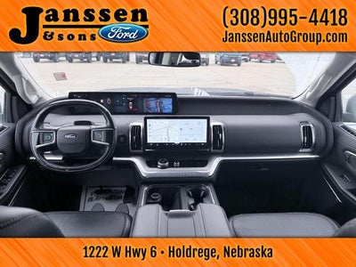 2025 Ford Expedition Platinum