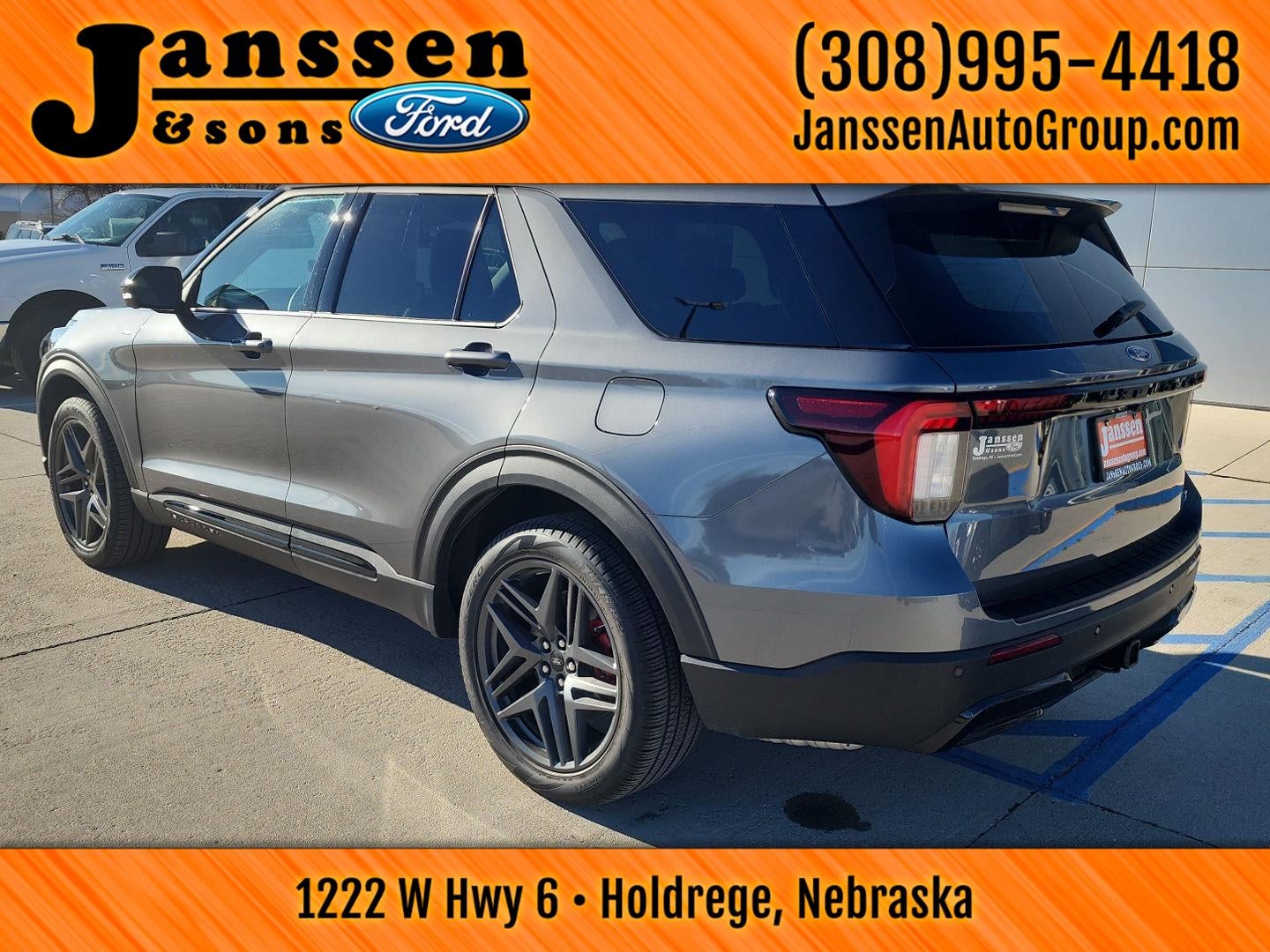 2025 Ford Explorer ST-Line