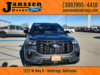 2025 Ford Explorer ST-Line