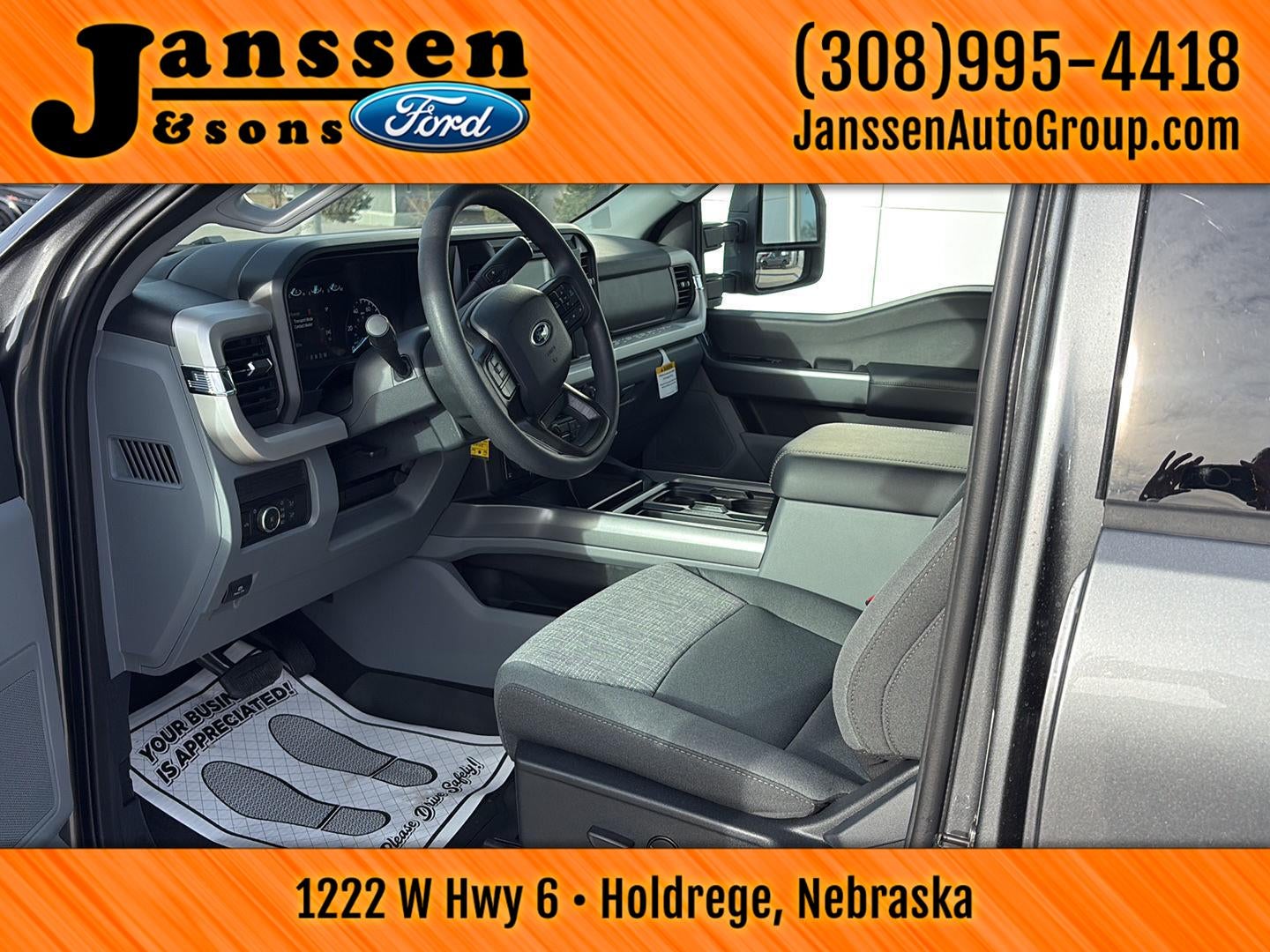 2026 Ford Super Duty F-350 SRW XLT