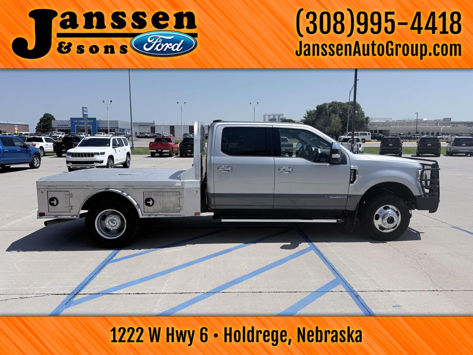 2022 Ford Super Duty F-350 DRW LARIAT