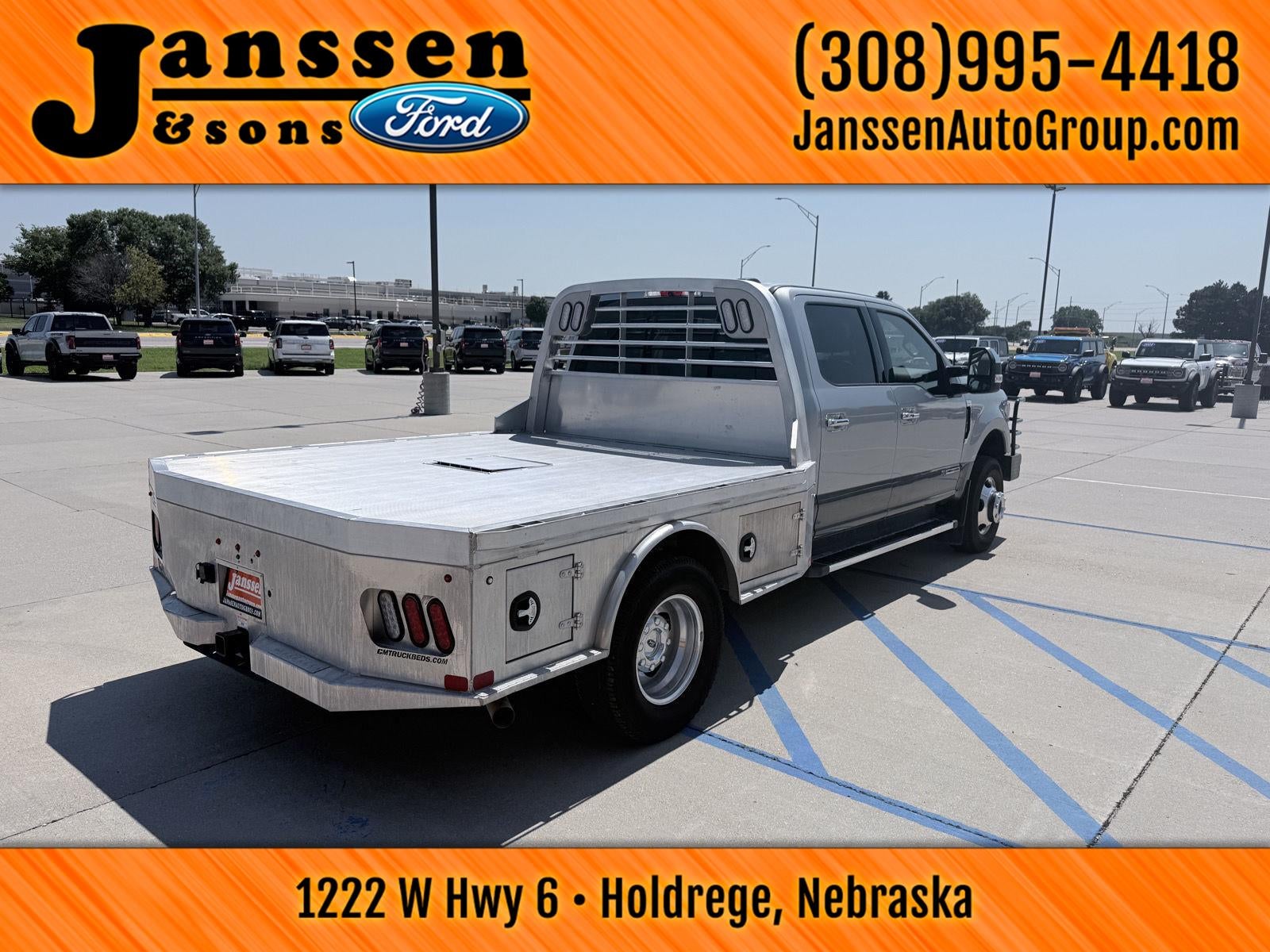 2022 Ford Super Duty F-350 DRW LARIAT