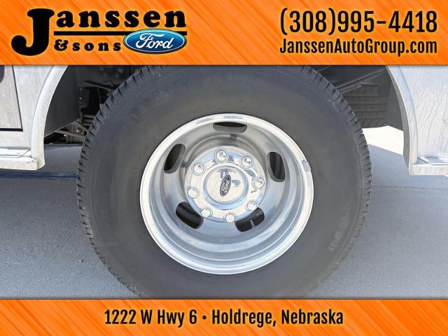 2022 Ford Super Duty F-350 DRW LARIAT