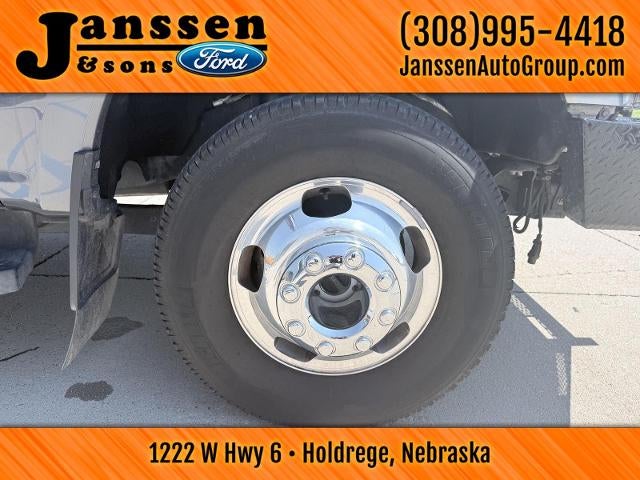 2022 Ford Super Duty F-350 DRW LARIAT