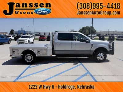 2022 Ford Super Duty F-350 DRW LARIAT