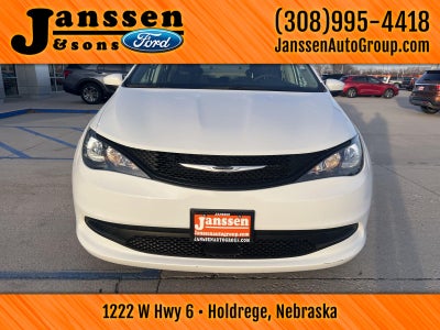 2023 Chrysler VOYAGER LX