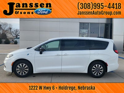 2024 Chrysler Pacifica Hybrid Select