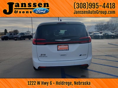 2024 Chrysler Pacifica Hybrid Select