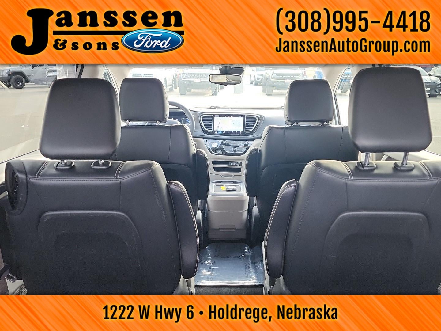 2024 Chrysler Pacifica Hybrid Select