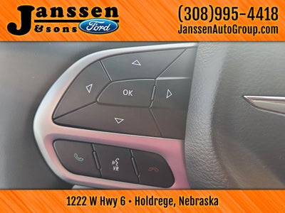 2024 Chrysler Pacifica Hybrid Select