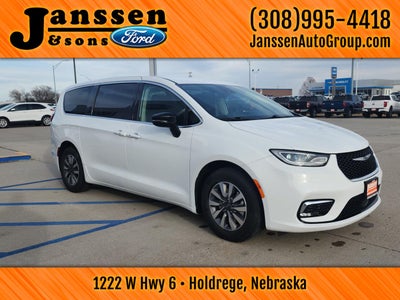 2024 Chrysler Pacifica Hybrid Select