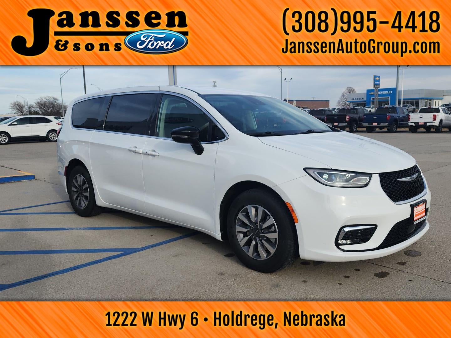 2024 Chrysler Pacifica Hybrid Select