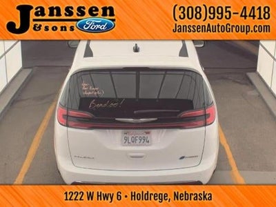 2024 Chrysler Pacifica Hybrid Select