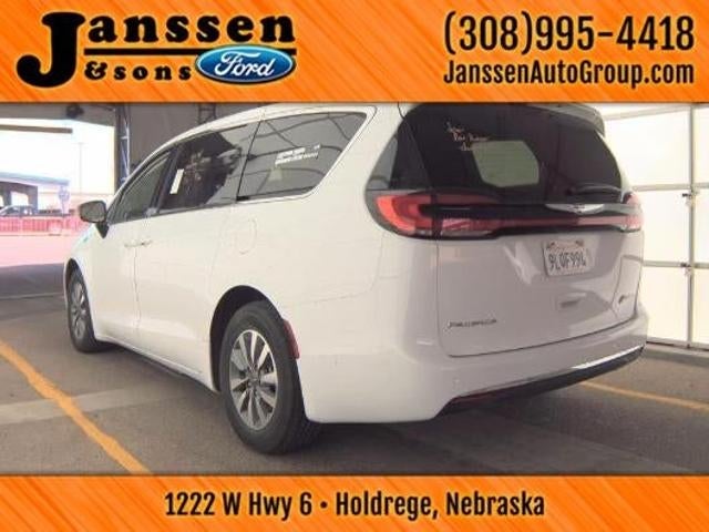 2024 Chrysler Pacifica Hybrid Select