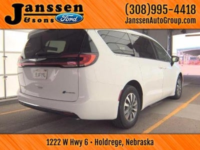 2024 Chrysler Pacifica Hybrid Select