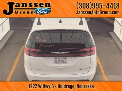 2024 Chrysler Pacifica Hybrid Select