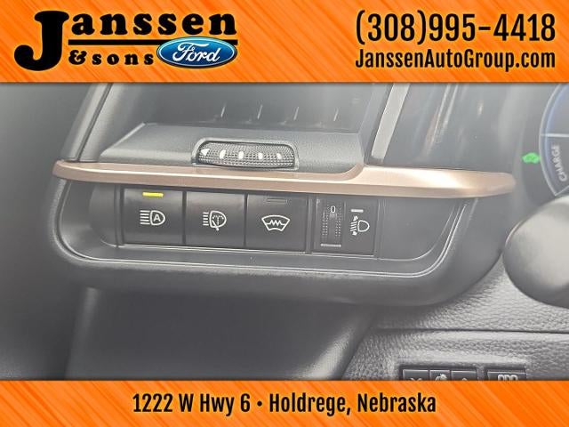 2025 Toyota Crown Signia XLE