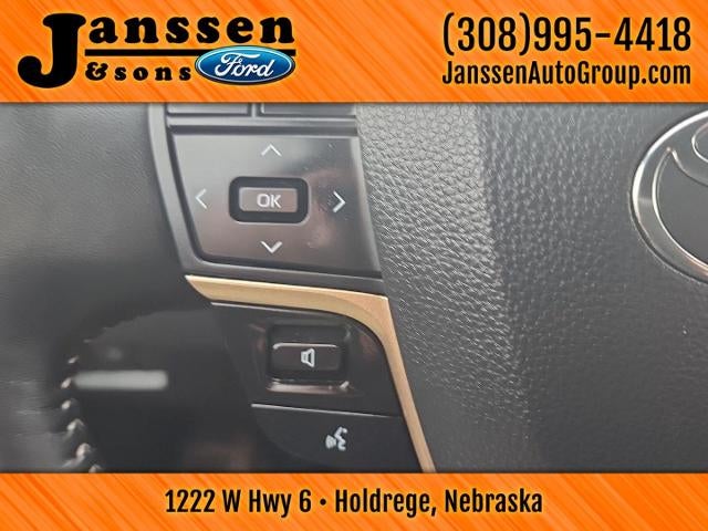 2025 Toyota Crown Signia XLE