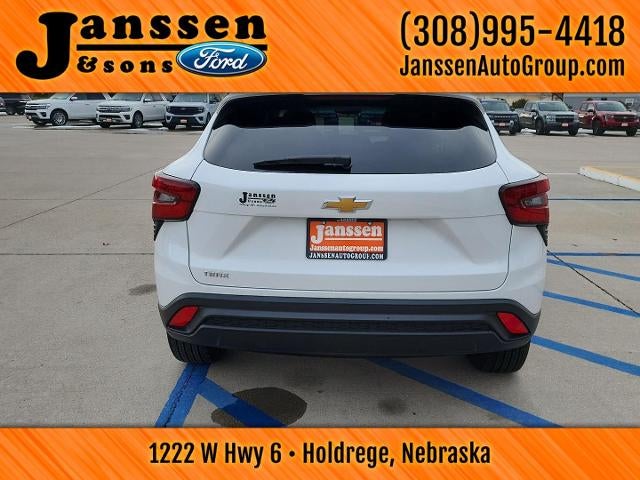 2025 Chevrolet Trax LS