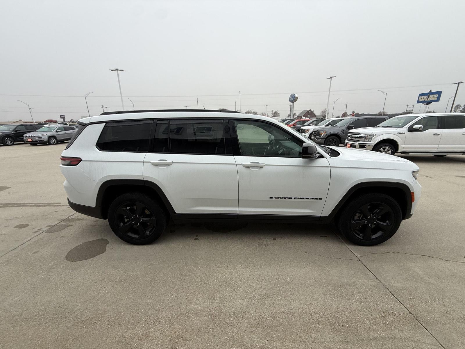 2023 Jeep Grand Cherokee L Altitude