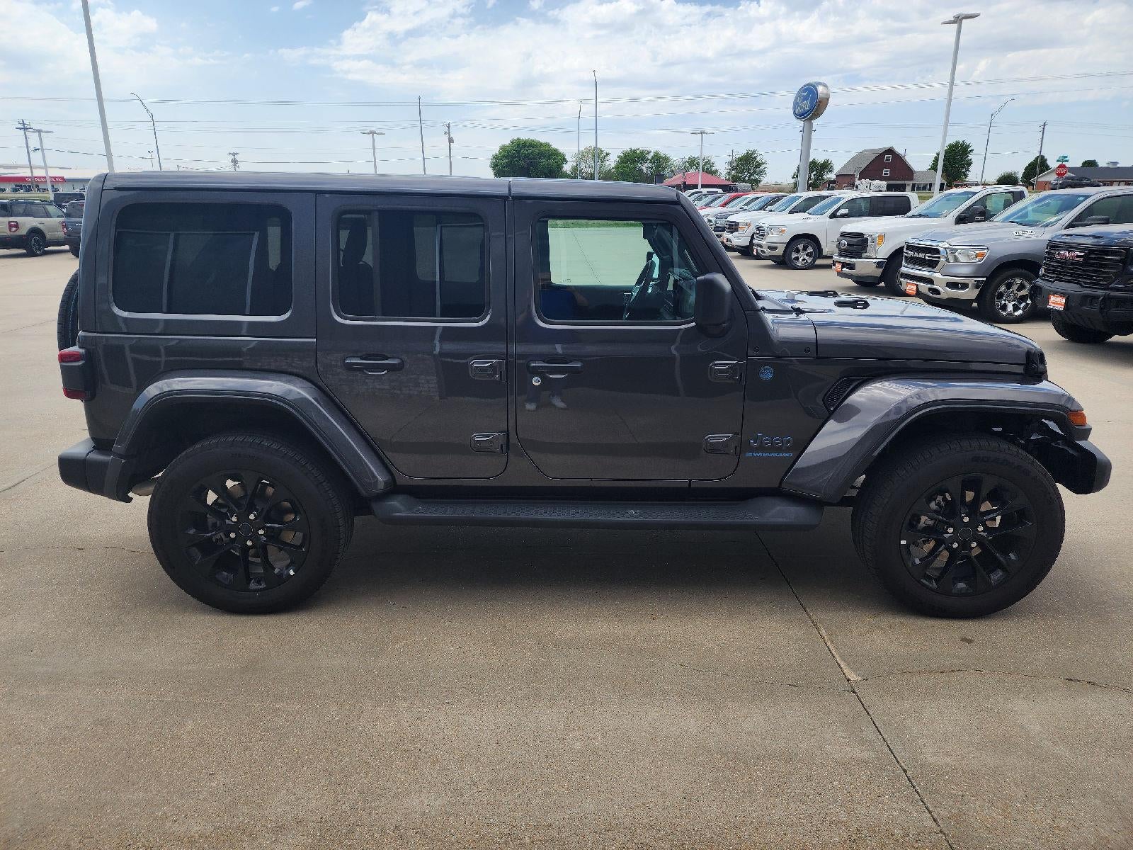 2025 Jeep Wrangler 4xe Sahara