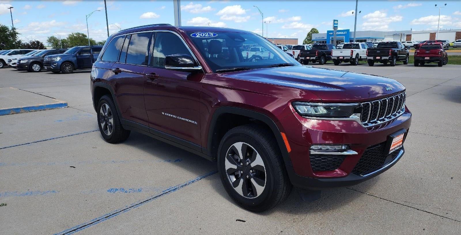 2023 Jeep GRAND CHEROKEE 4xe