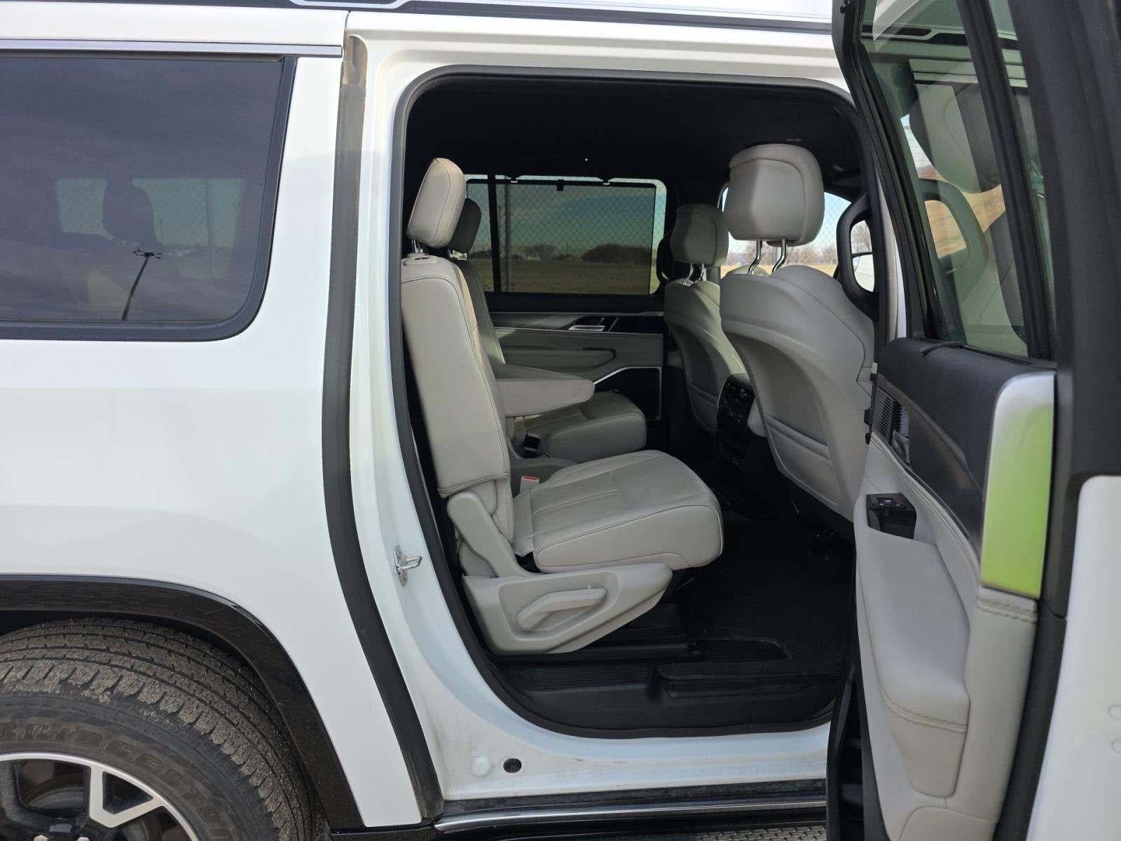 2025 Jeep Wagoneer L Series III