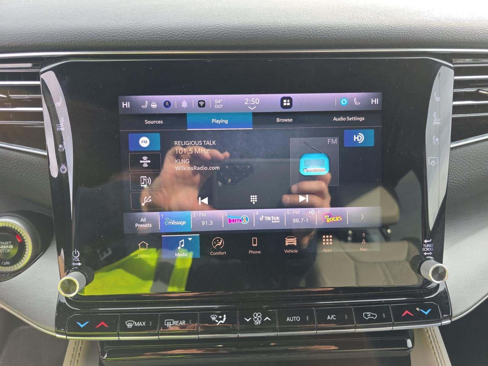 2025 Jeep Wagoneer L Series III