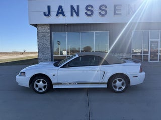2004 Ford Mustang Deluxe