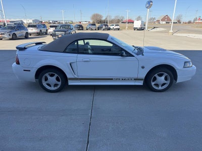 2004 Ford Mustang Deluxe