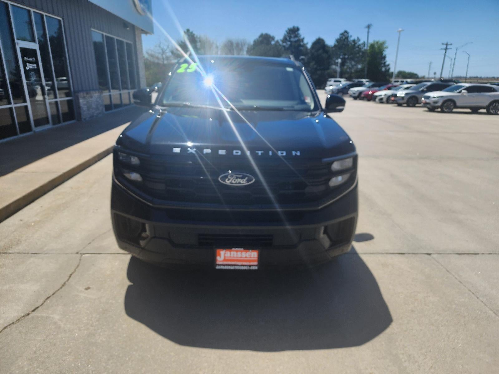 2025 Ford Expedition Max Active
