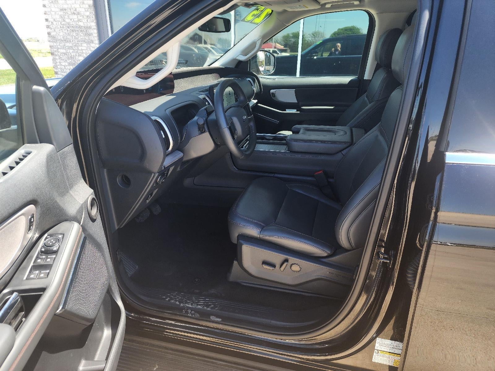2025 Ford Expedition Max Active