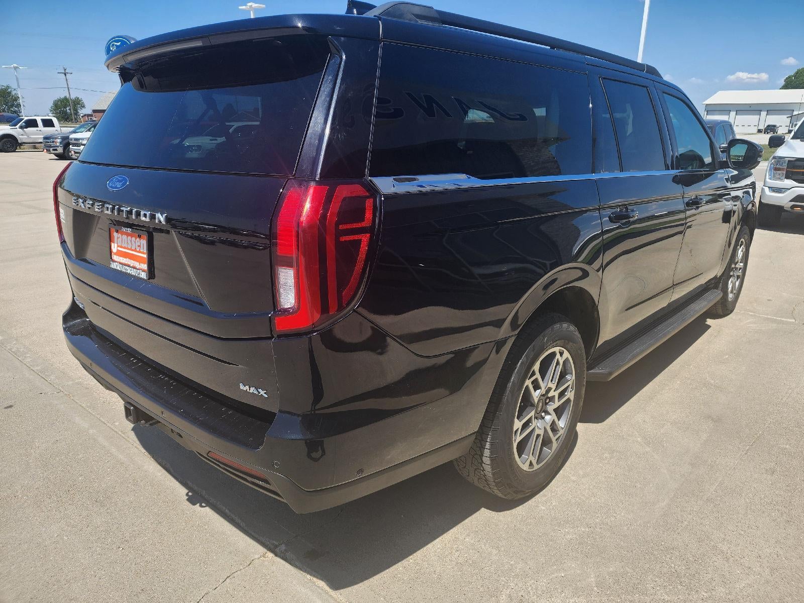 2025 Ford Expedition Max Active