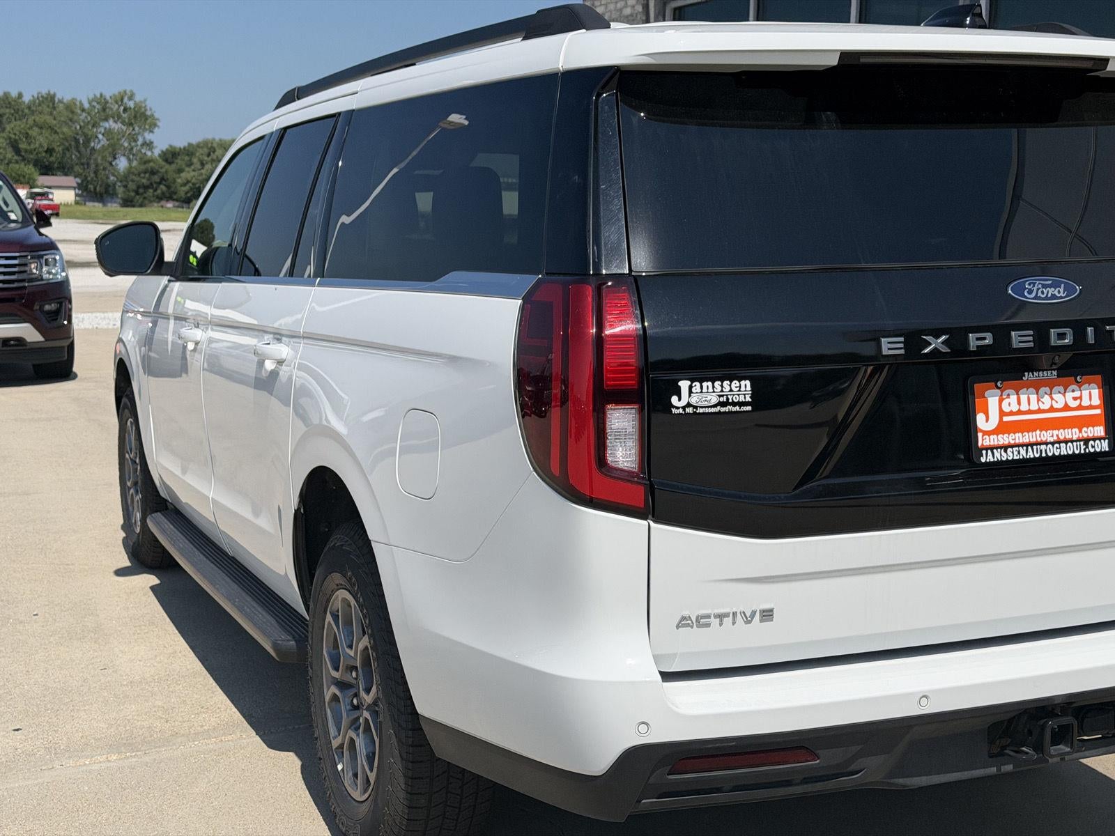 2025 Ford Expedition Max Active