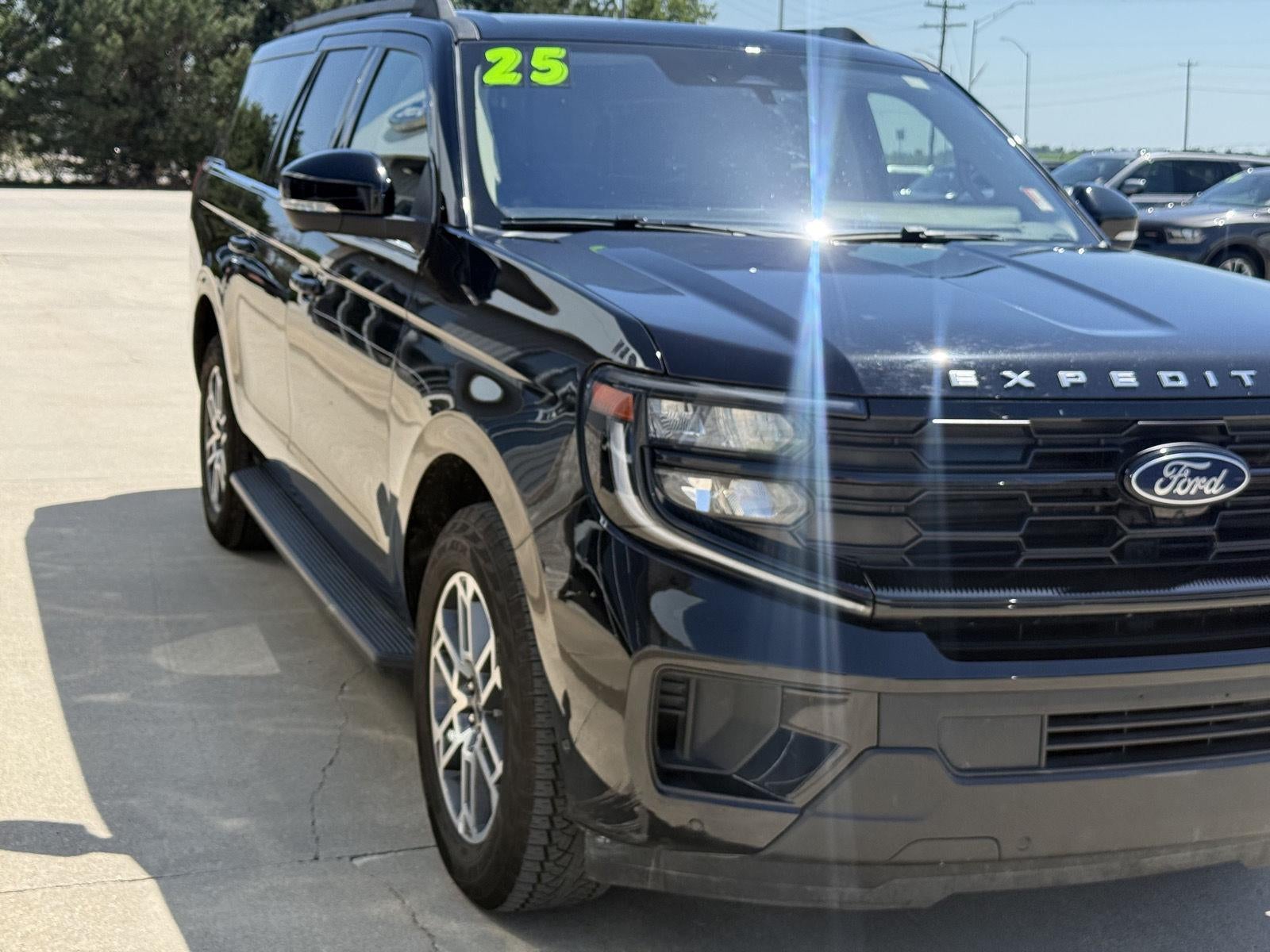 2025 Ford Expedition Max Active