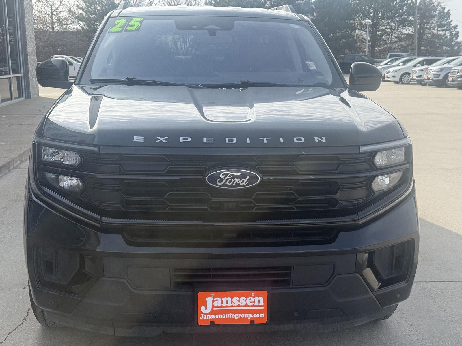 2025 Ford EXPEDITION MAX Active