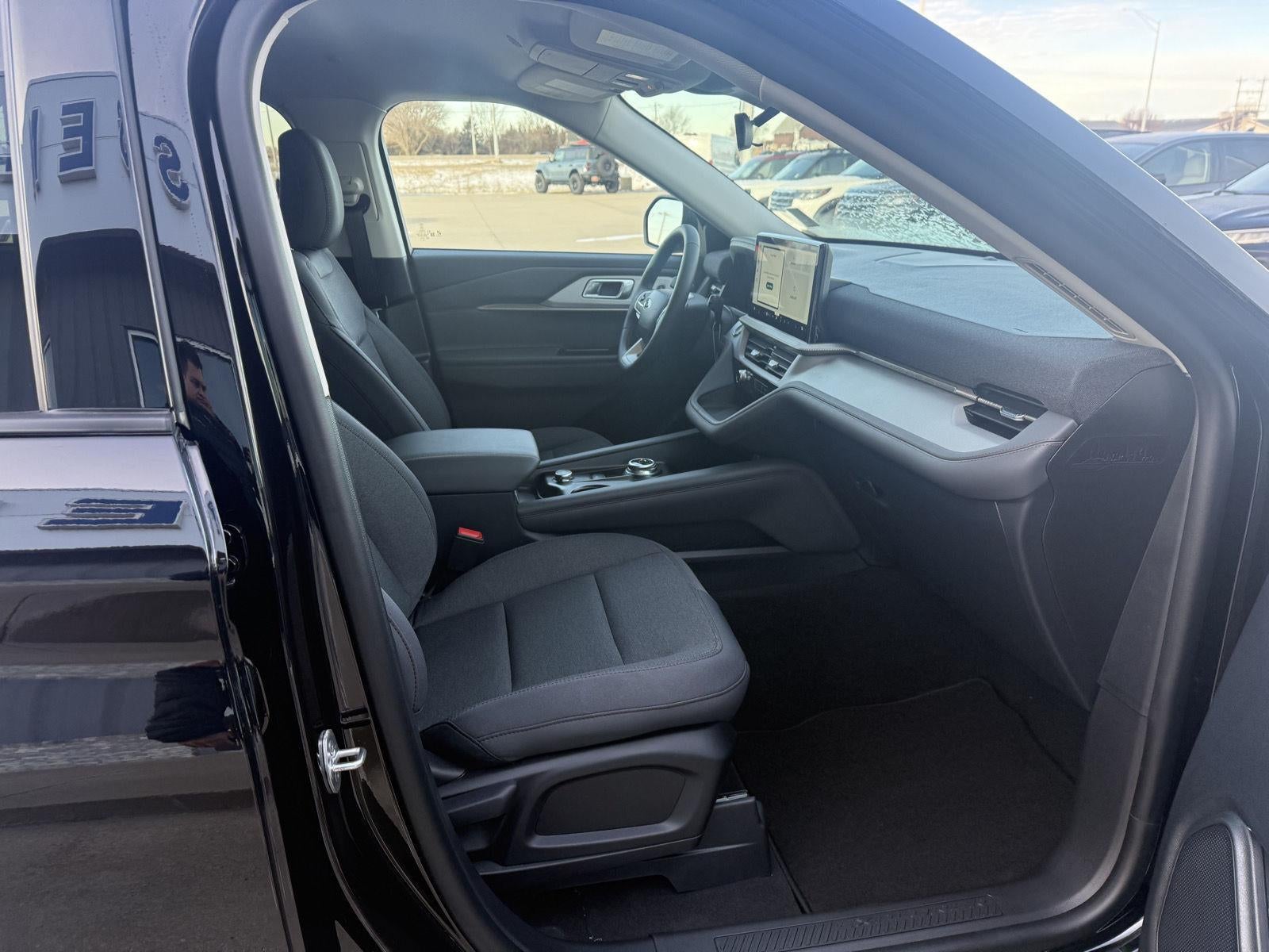 2026 Ford Explorer Active (100A)