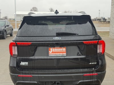 2025 Ford Explorer ST-Line