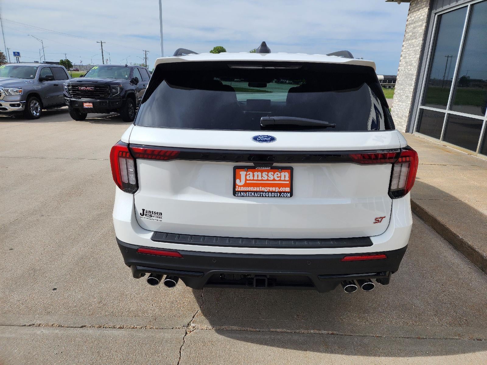 2025 Ford Explorer ST
