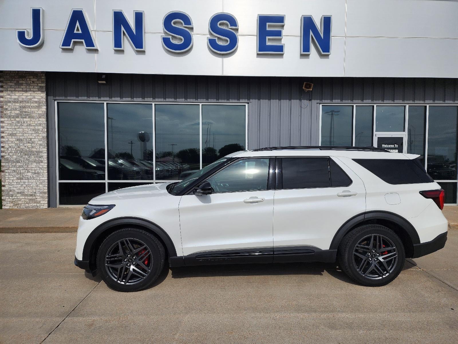 2025 Ford Explorer ST
