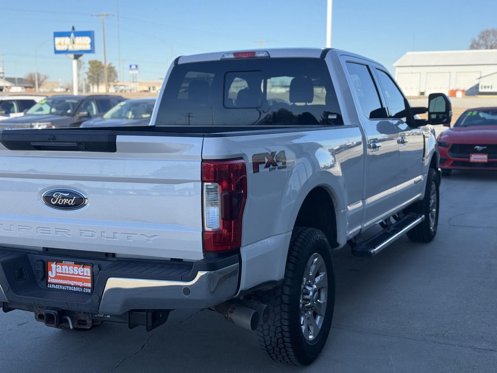 2018 Ford Super Duty F-250 SRW LARIAT