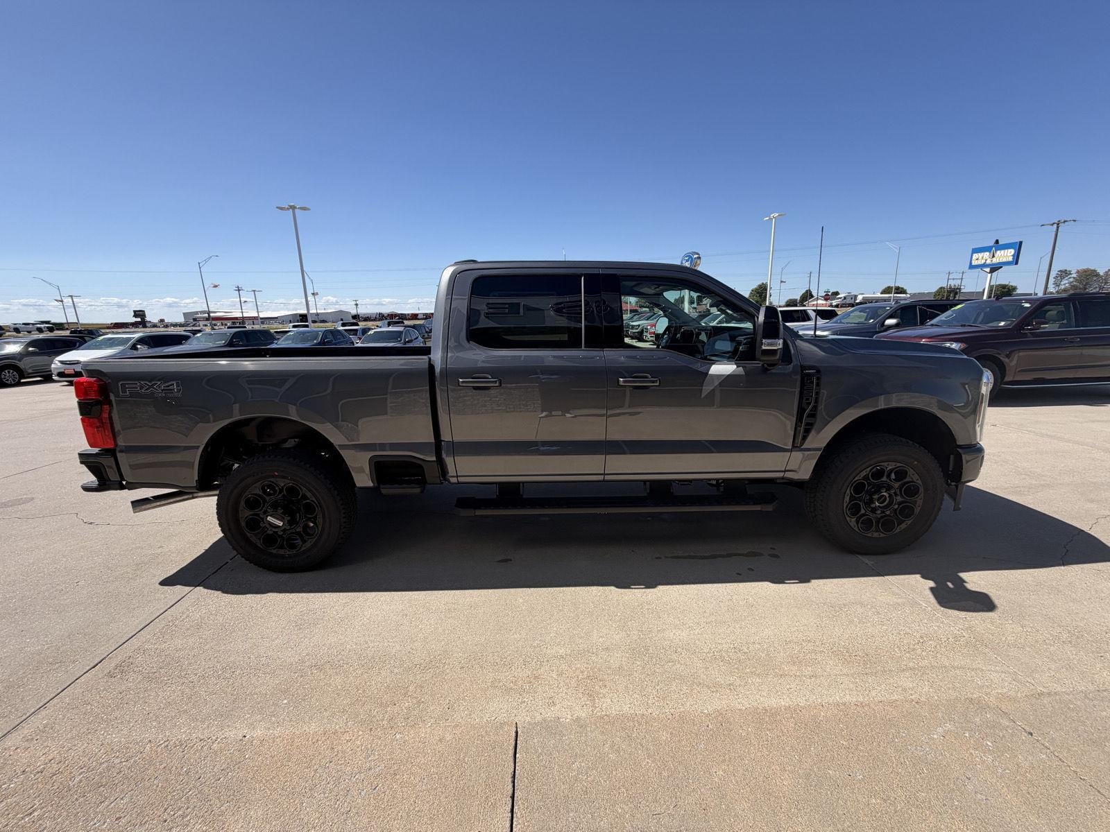 2027 Ford Super Duty F-250 Srw LARIAT