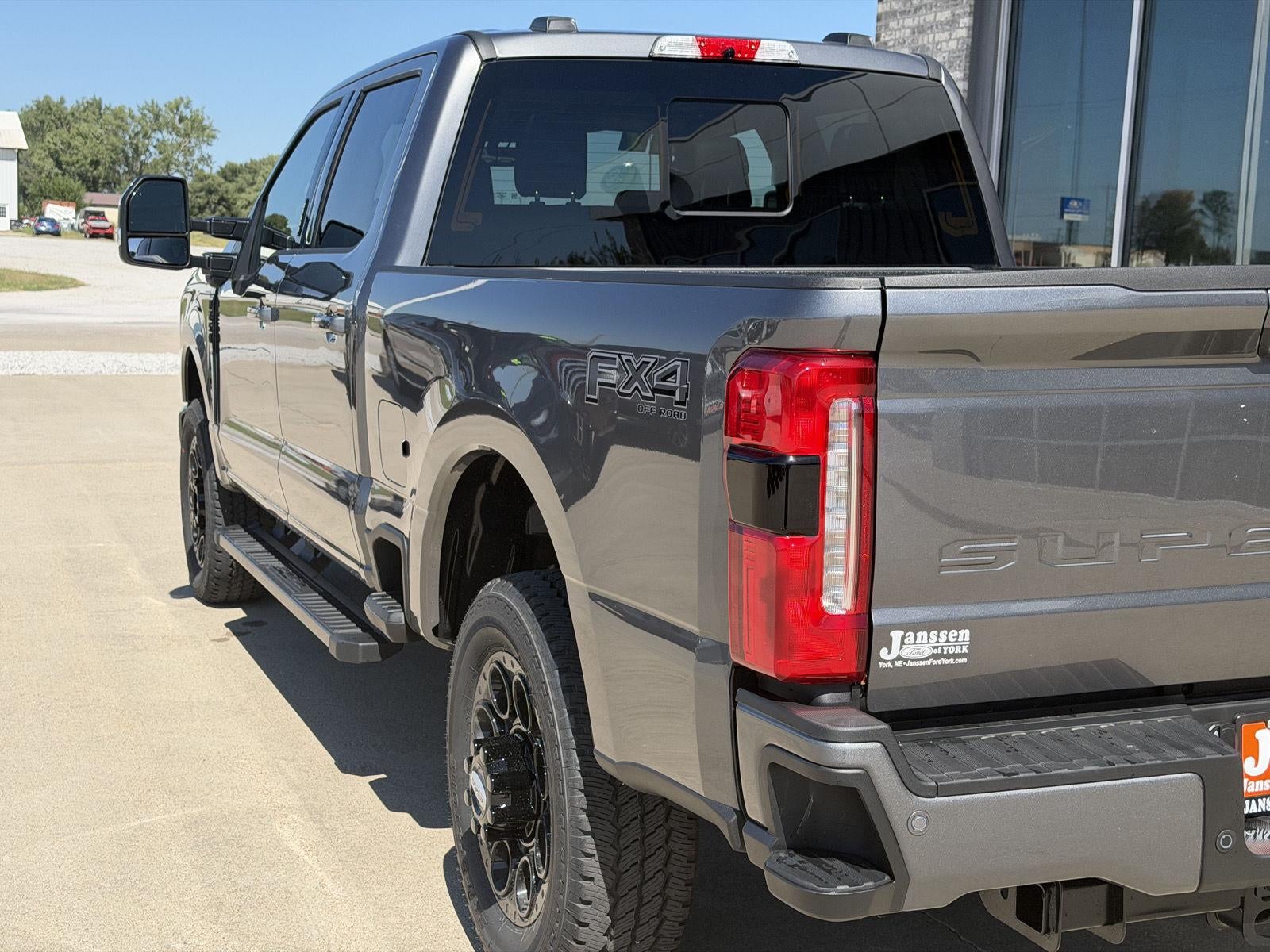 2027 Ford Super Duty F-250 Srw LARIAT